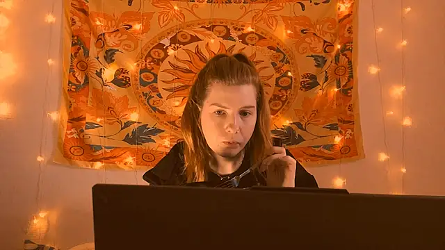 Snapshot of AliceCUNTach chatting on 04/10/26, 05:12 AliceCUNTach online show from 04/10/26, 05:12