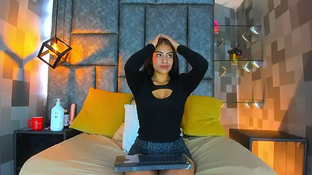 Snapshot of Emily_Mitchell chatting on 11/25/25, 06:52 Emily Mitchell online show from 11/25/25, 06:52