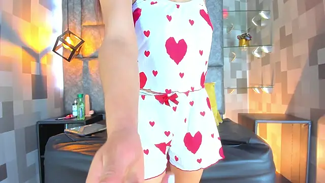 Snapshot of Emily_Mitchell chatting on 11/26/25, 08:54 Emily Mitchell online show from 11/26/25, 08:54