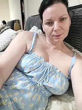 aussiepeaches online show from 03/11/25, 01:48