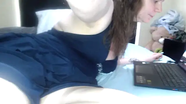 aussiepeaches online show from 12/19/25, 01:56