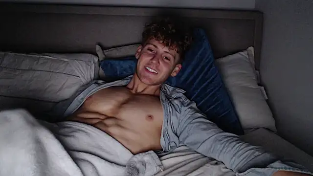 DominantAlex18 online show from 03/17/26, 02:31