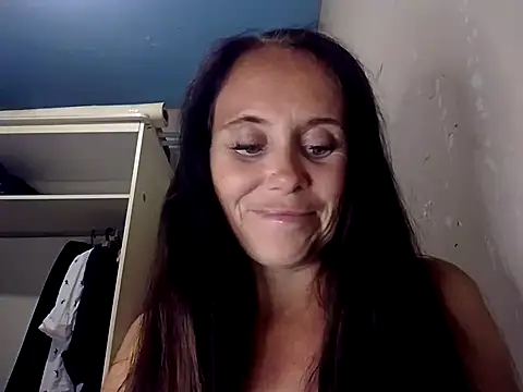 Snapshot of MerelinMILf chatting on 09/20/25, 07:04 MerelinMILf online show from 09/20/25, 07:04