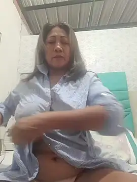 Snapshot of LizaMintelli chatting on 05/17/26, 03:08 LizaMintelli online show from 05/17/26, 03:08