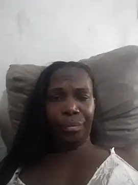 Snapshot of Morena_2021 chatting on 10/24/25, 05:09 Morena 2021 online show from 10/24/25, 05:09