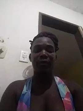 Snapshot of Morena_2021 chatting on 12/15/25, 11:03 Morena 2021 online show from 12/15/25, 11:03