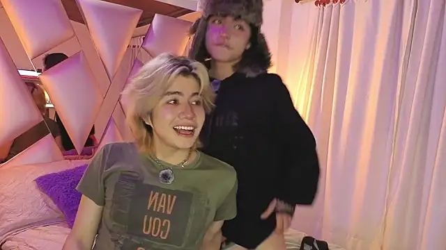 Snapshot of Vamps_Lovers chatting on 09/10/25, 02:44 Vamps Lovers online show from 09/10/25, 02:44