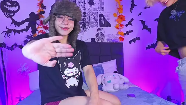 Snapshot of Vamps_Lovers chatting on 10/29/25, 01:13 Vamps Lovers online show from 10/29/25, 01:13