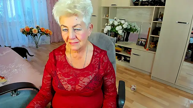 HotandMature online show from 01/15/26, 10:42