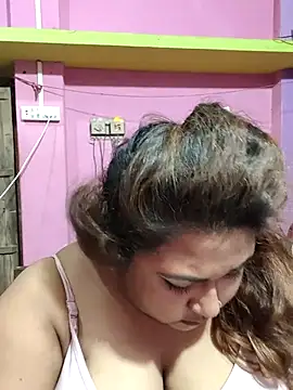 Snapshot of hotbhabhi011 chatting on 09/25/25, 04:11 hotbhabhi011 online show from 09/25/25, 04:11