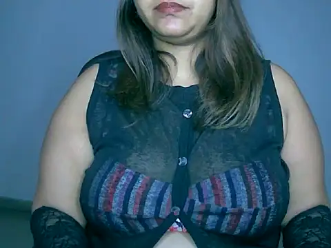 Snapshot of mrymlove chatting on 10/09/25, 02:37 mrymlove online show from 10/09/25, 02:37