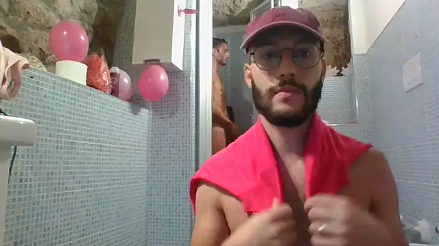 Amicisegreti online show from 10/10/25, 10:58