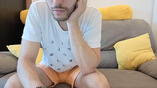 Amicisegreti online show from 05/06/26, 05:25