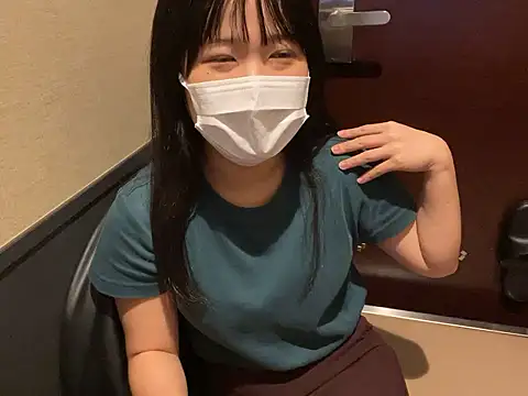 Snapshot of hikiwarinatto_xoxo chatting on 10/02/25, 10:33 hikiwarinatto xoxo online show from 10/02/25, 10:33