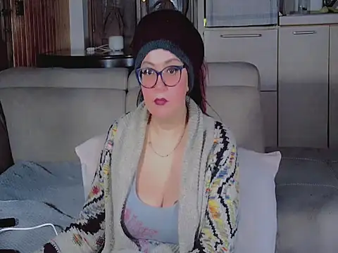 sola1213 online show from 02/15/26, 05:04