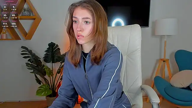 SweetVikki online show from 01/19/26, 01:04