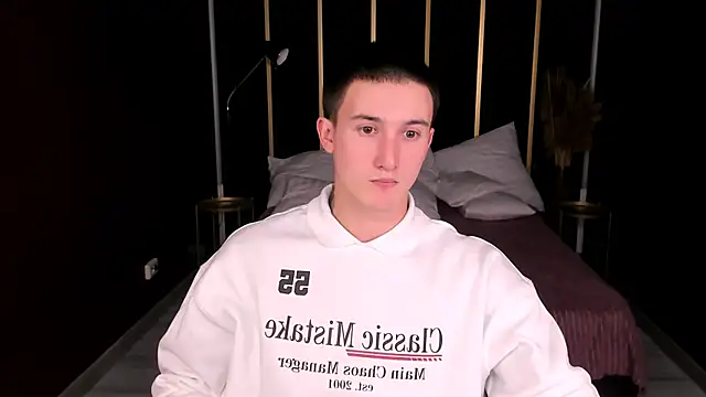 David  Diamond online show from 10/19/25, 03:45