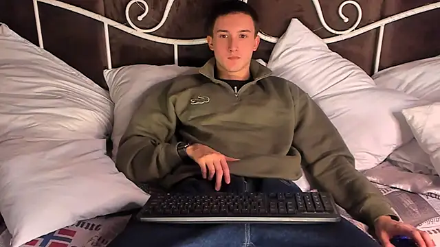 David  Diamond online show from 10/24/25, 04:03