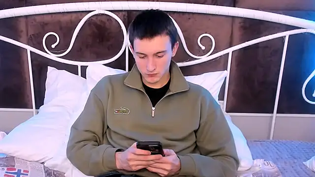 David  Diamond online show from 11/19/25, 04:18