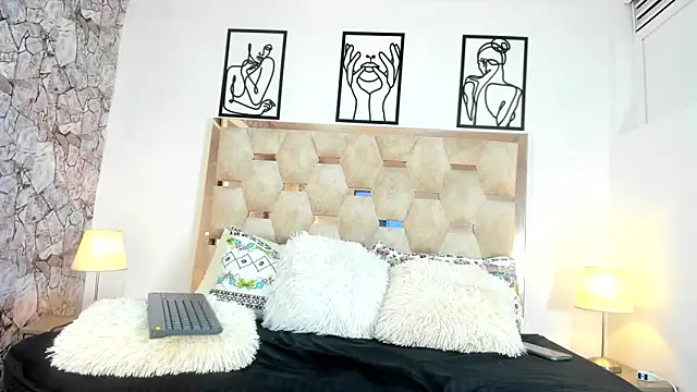 Isabell Villa online show from 09/10/25, 03:06