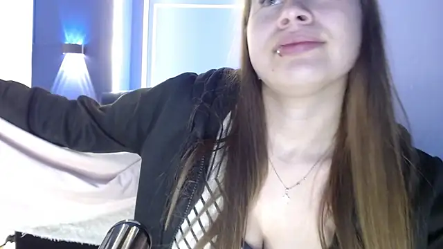 Snapshot of Olivia11_ chatting on 09/29/25, 12:10 Olivia11 online show from 09/29/25, 12:10