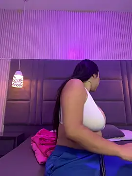 SofiaWildee online show from 09/25/25, 09:40