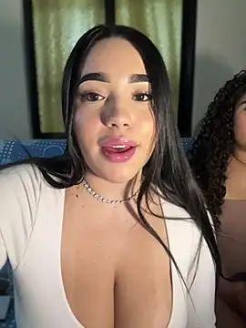 SofiaWildee online show from 06/12/26, 04:33