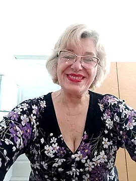 Snapshot of 52MiaLove02 chatting on 05/05/26, 05:04 52MiaLove02 online show from 05/05/26, 05:04