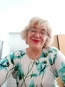Snapshot of 52MiaLove02 chatting on 05/18/26, 04:40 52MiaLove02 online show from 05/18/26, 04:40