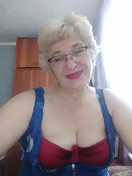 Snapshot of 52MiaLove02 chatting on 05/24/26, 05:56 52MiaLove02 online show from 05/24/26, 05:56