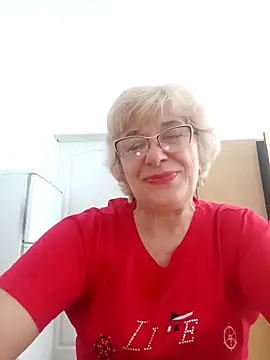 Snapshot of 52MiaLove02 chatting on 06/11/26, 04:43 52MiaLove02 online show from 06/11/26, 04:43