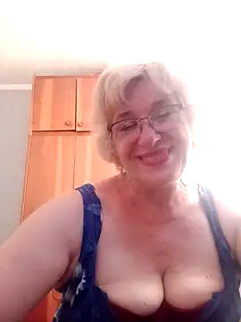 Snapshot of 52MiaLove02 chatting on 06/30/26, 04:52 52MiaLove02 online show from 06/30/26, 04:52