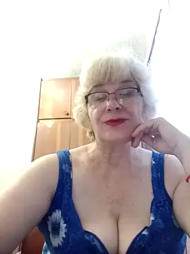 Snapshot of 52MiaLove02 chatting on 07/14/26, 03:55 52MiaLove02 online show from 07/14/26, 03:55