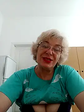 Snapshot of 52MiaLove02 chatting on 07/15/26, 04:51 52MiaLove02 online show from 07/15/26, 04:51