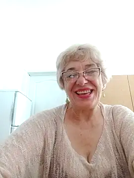 Snapshot of 52MiaLove02 chatting on 07/16/26, 05:02 52MiaLove02 online show from 07/16/26, 05:02