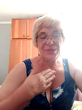 Snapshot of 52MiaLove02 chatting on 07/17/26, 04:45 52MiaLove02 online show from 07/17/26, 04:45