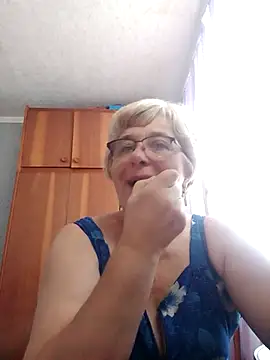 Snapshot of 52MiaLove02 chatting on 07/18/26, 06:50 52MiaLove02 online show from 07/18/26, 06:50