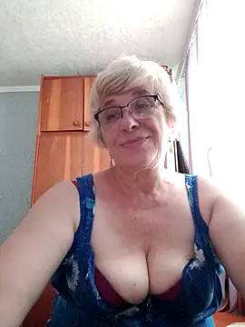 Snapshot of 52MiaLove02 chatting on 07/22/26, 05:05 52MiaLove02 online show from 07/22/26, 05:05