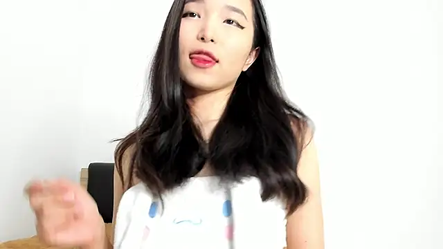 Soyun Mia online show from 01/11/26, 02:00