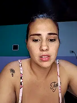 Snapshot of kariciasecreta chatting on 04/26/26, 09:40 kariciasecreta online show from 04/26/26, 09:40