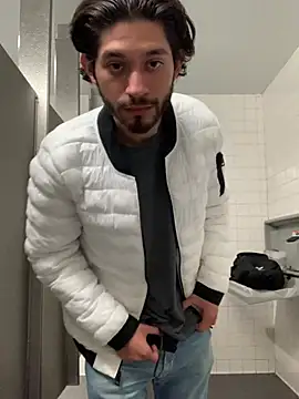 pitudo1313wuero online show from 02/02/26, 10:08