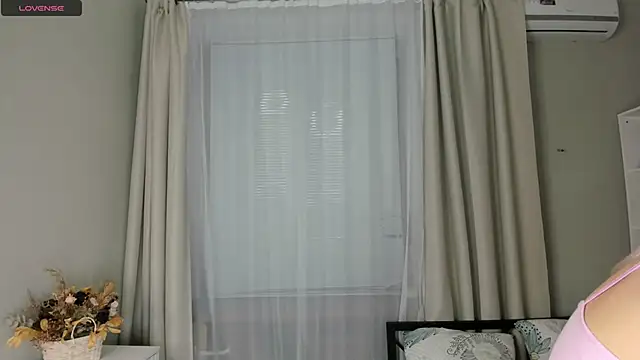 Snapshot of ErinBissonnette chatting on 03/13/26, 07:31 ErinBissonnette online show from 03/13/26, 07:31