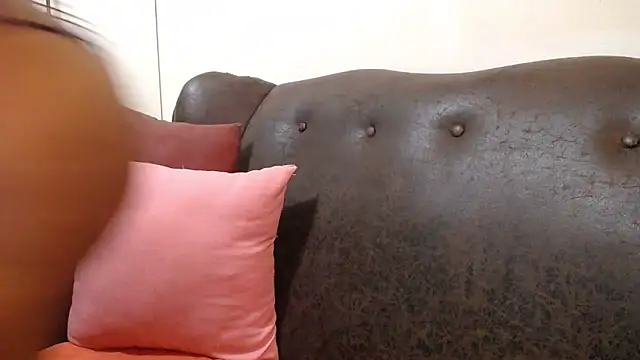 bustylaura4u online show from 02/23/25, 03:40