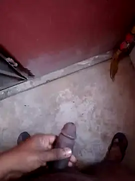 Snapshot of bappyandbanulove chatting on 01/18/26, 09:35 bappyandbanulove online show from 01/18/26, 09:35