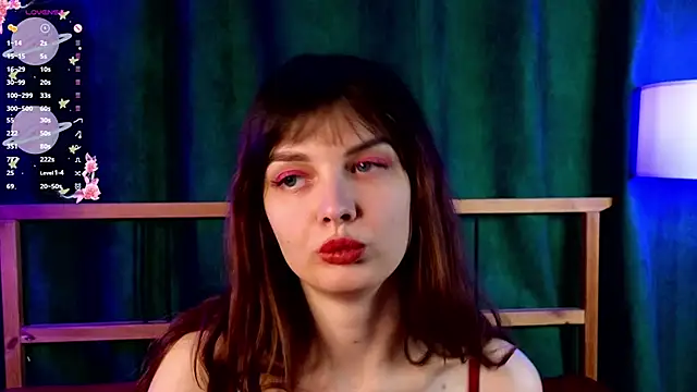 LisaDrake online show from 12/14/25, 08:02