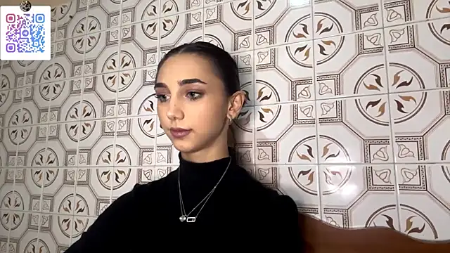 LinaMour online show from 12/04/25, 10:29