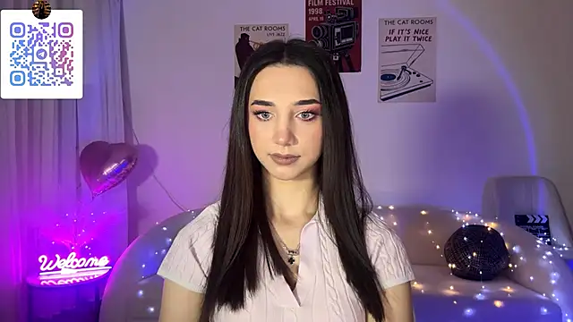 LinaMour online show from 04/27/26, 10:30