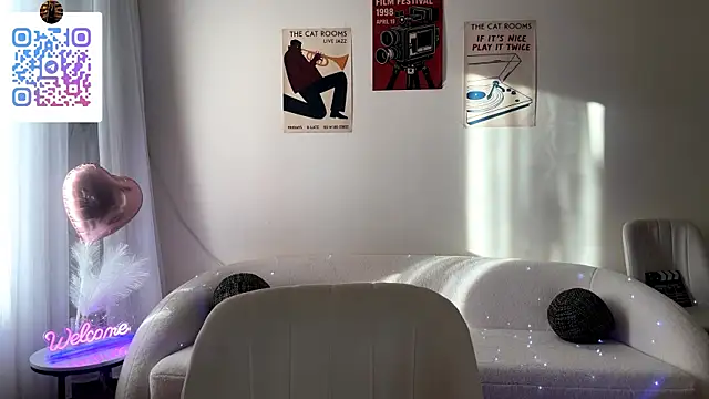 LinaMour online show from 06/14/26, 02:57