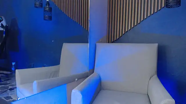 SkylerBloomm online show from 09/30/25, 03:44