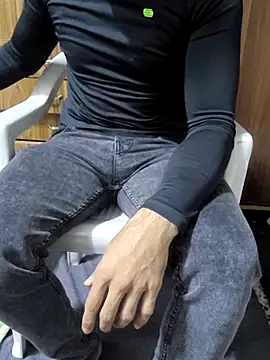 yazinyazin1 online show from 11/03/25, 08:43